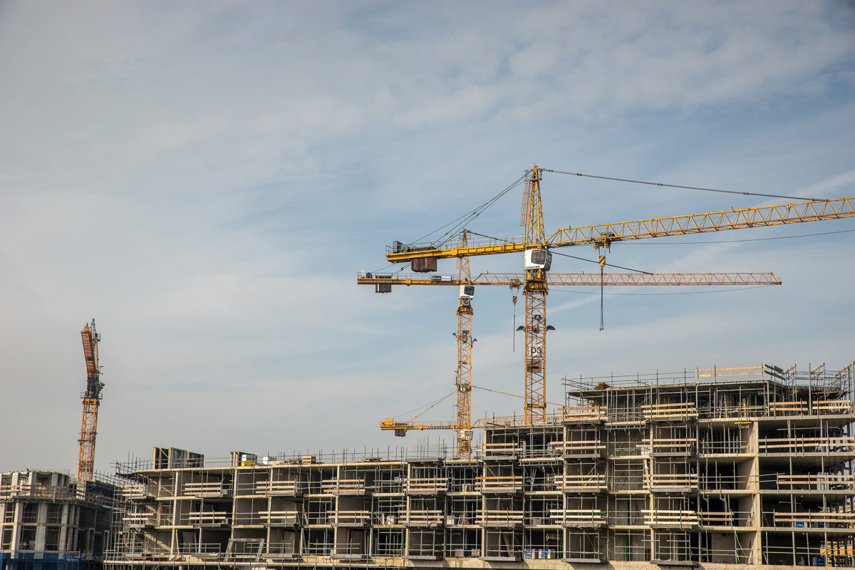 Solucions a la falta d’habitatge: més inversió pública real i menys traves a la iniciativa privada